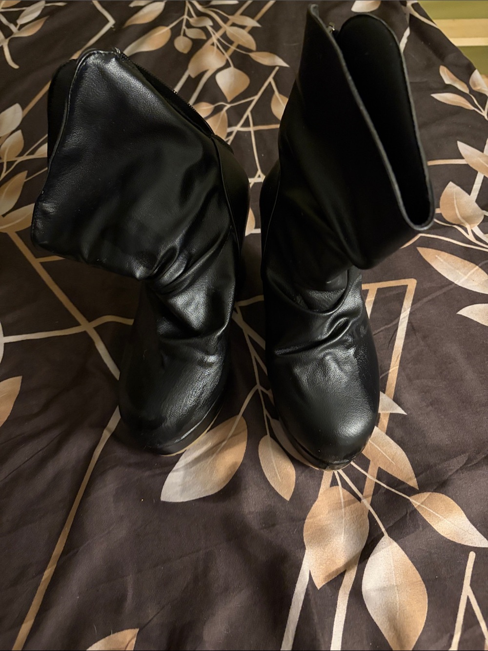 Women’s Black Mid-Calf Fashion Boots
